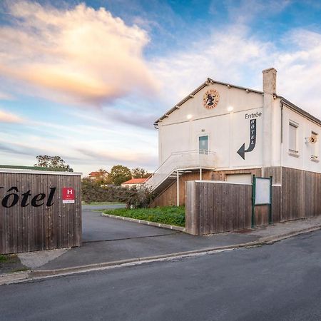 Hotel De La Gare Surgeres Exterior photo